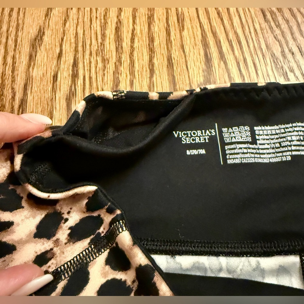 Victoria’s Secret Leopard Print Women’s Leggings - Picture 5 of 6